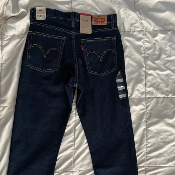 Levi's Women's Dark Blue Jeans - Picture 7 of 8